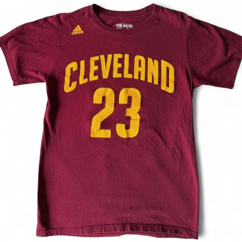 Adidas Cleveland Cavaliers LeBron James T Shirt Mens Small NBA Cavs Burgundy